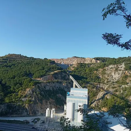 Lägenhet View